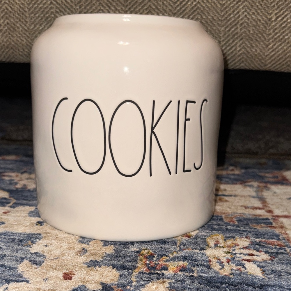RAE DUNN Ceramic White Cookie Jar ‘COOKIES’